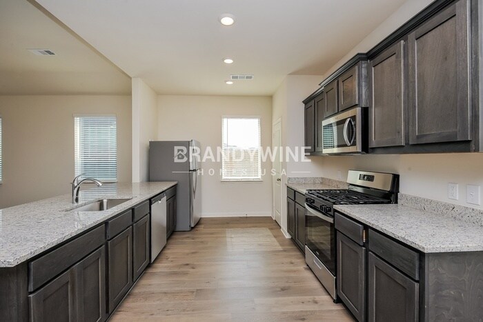 Building Photo - 1437 Woodwinds Dr