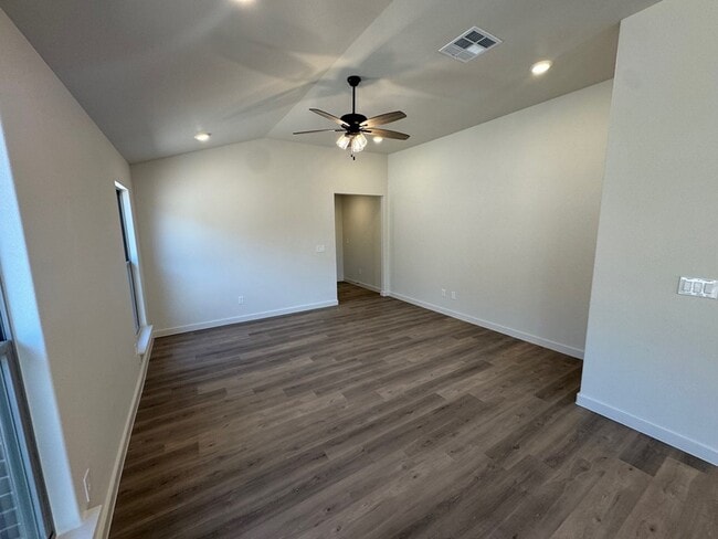 Building Photo - 240 Trailblazer Ln