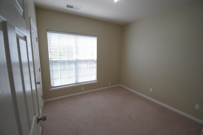 Building Photo - 14945 Santa Lucia Dr