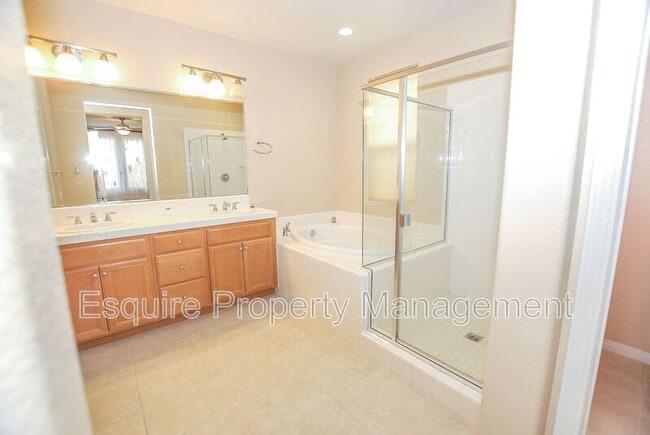 Building Photo - 13659 Swift Run St