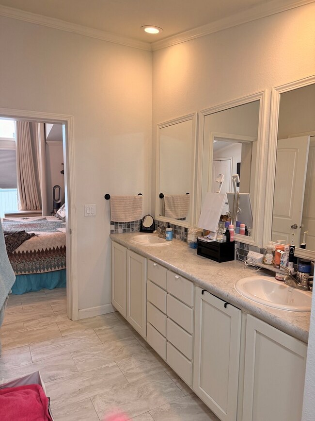 Building Photo - 7142 W 29th St