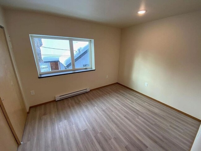 Building Photo - Midway Flats, LLC