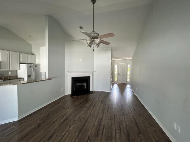Building Photo - 8000 Pleasant Point Ln