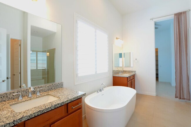 Building Photo - 27711 N 38th Dr
