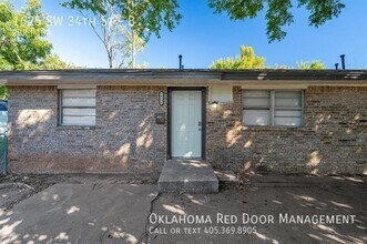 Building Photo - 1625 SW 34th St