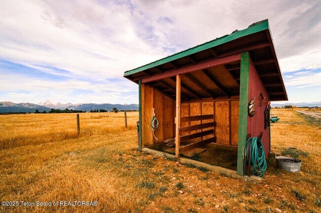 Building Photo - Spacious Family Home with Teton Views on 5...