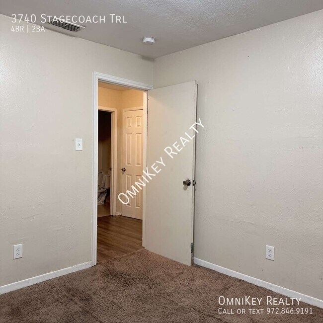 Building Photo - 3740 Stagecoach Trail