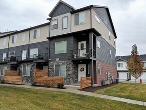 Building Photo - 52 S 1700 W