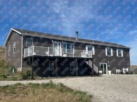 Building Photo - Stunning horse property on 40 acres!