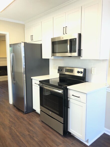 Building Photo - 2941 Governors Ct
