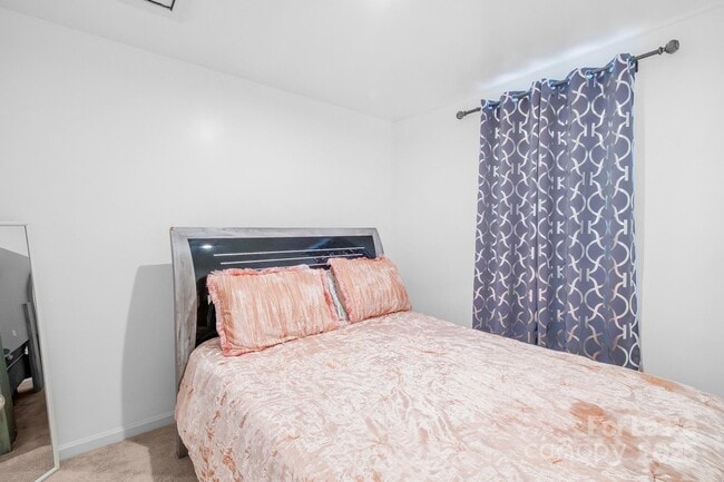 Building Photo - 2715 Sydney Overlook Ln