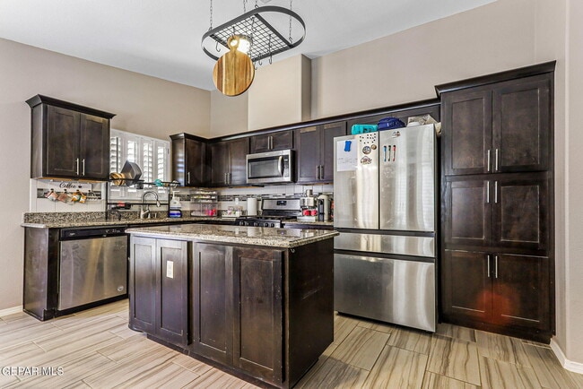 Building Photo - 14844 Tierra Tencha Ct