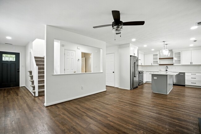 Building Photo - 2237 Chicks Beach Ct