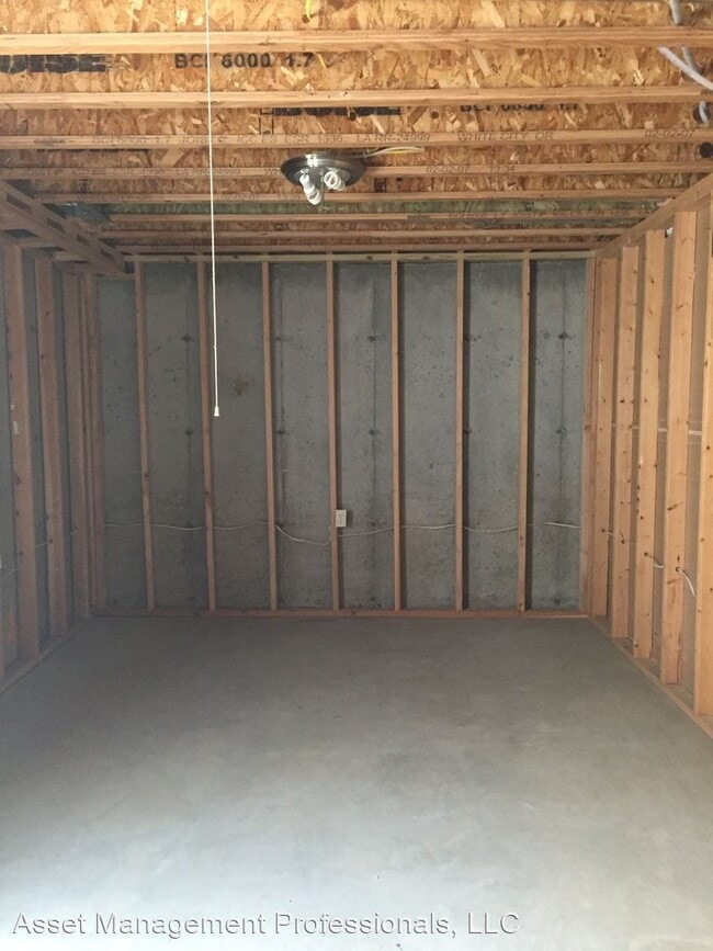 Building Photo - 710-714 Pebble Beach Rd