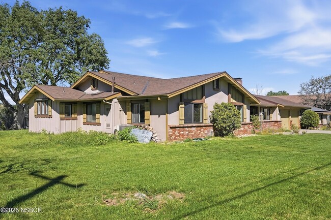 Building Photo - 2611 Janin Way