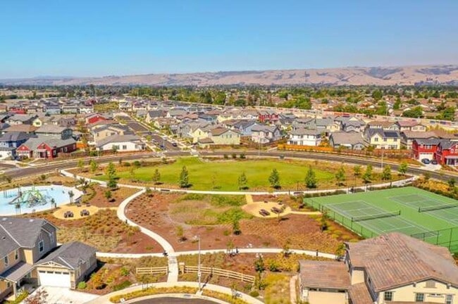 Building Photo - $6290 -- STUNNING 5 BEDROOM MODEL HOME IN NORTH FREMONT BUILT IN 2017