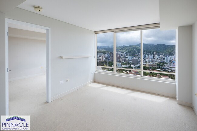 Building Photo - 1009 Kapiolani Blvd