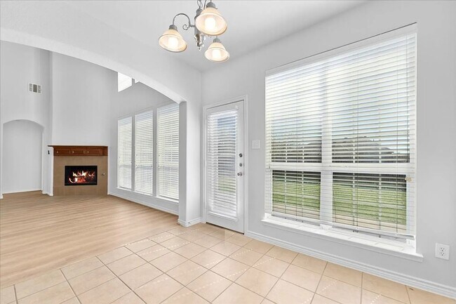 Building Photo - 8404 Hitching Tr