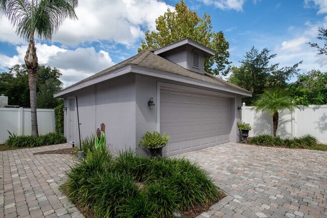 Building Photo - 2 Story, 2 Bed/2.5 Bath, Pool Home Plus Of...