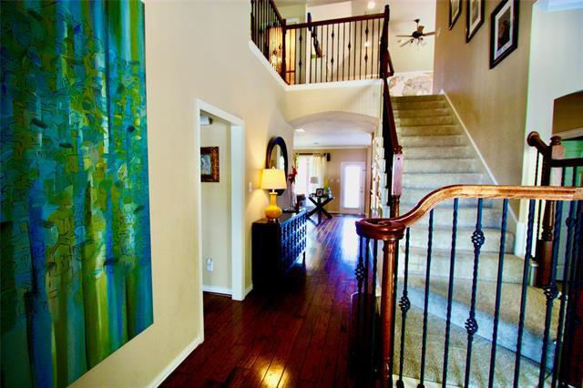 Building Photo - 2734 Greenway Dr