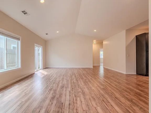 Building Photo - 855 Tannin Dr