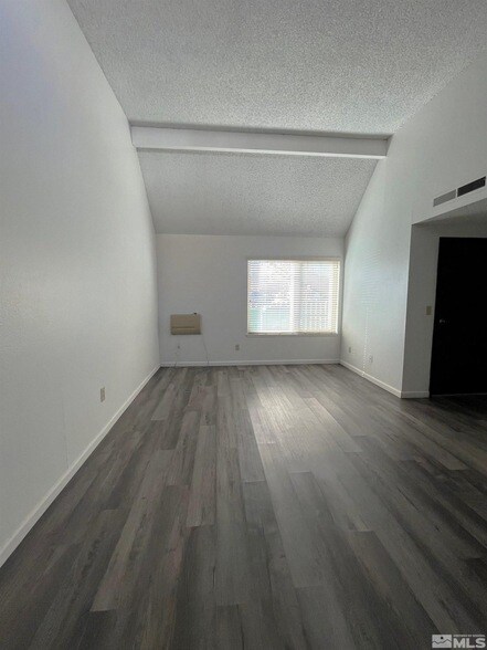 Building Photo - 1005 Baywood Dr
