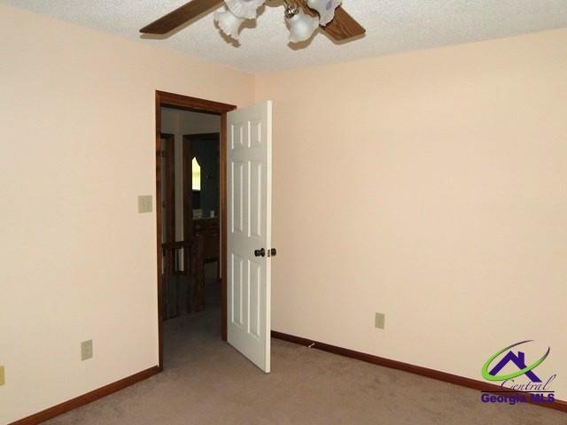 Building Photo - 103 Hunters Glen