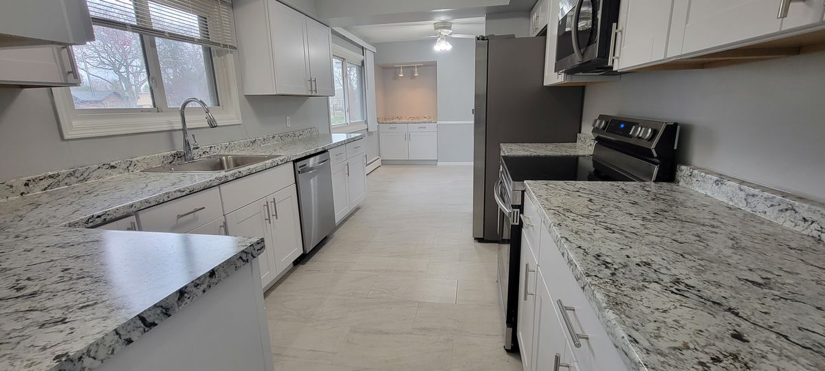 Building Photo - 35527 Springvale St