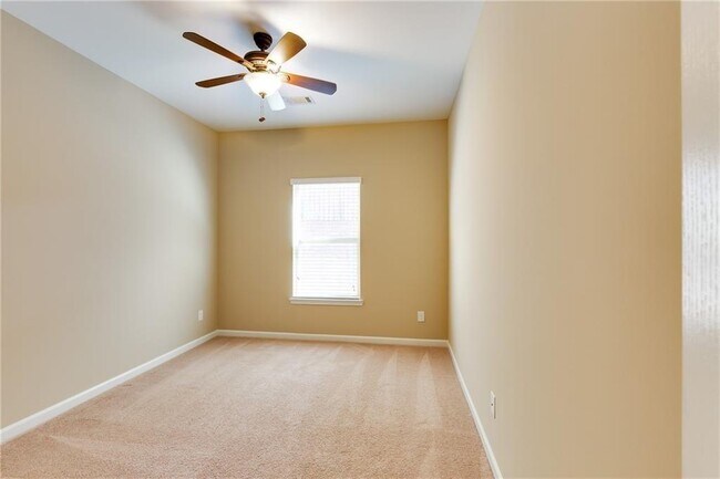 Building Photo - 7245 Rocking Horse Ln