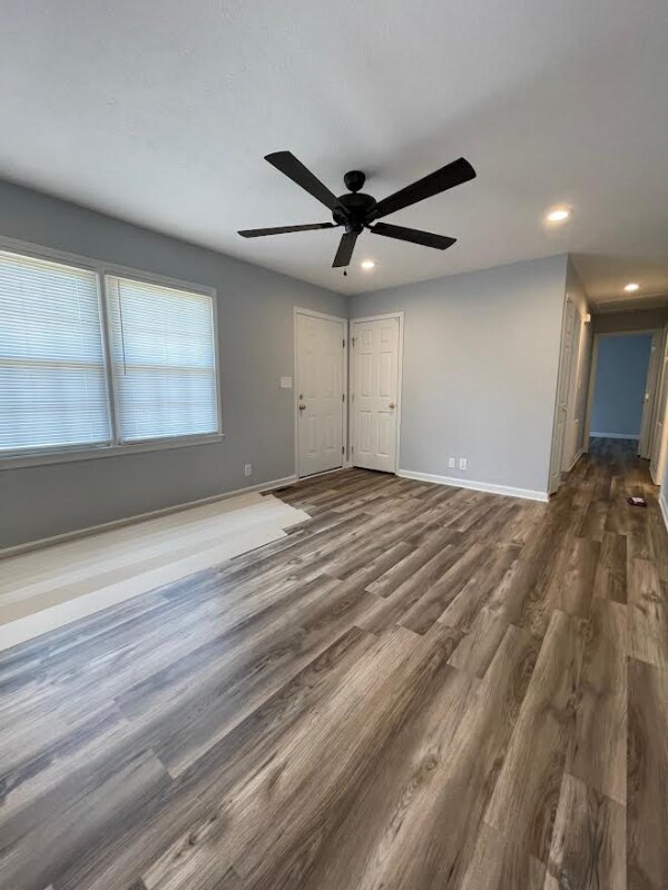 Building Photo - 1601 Rhode Ct