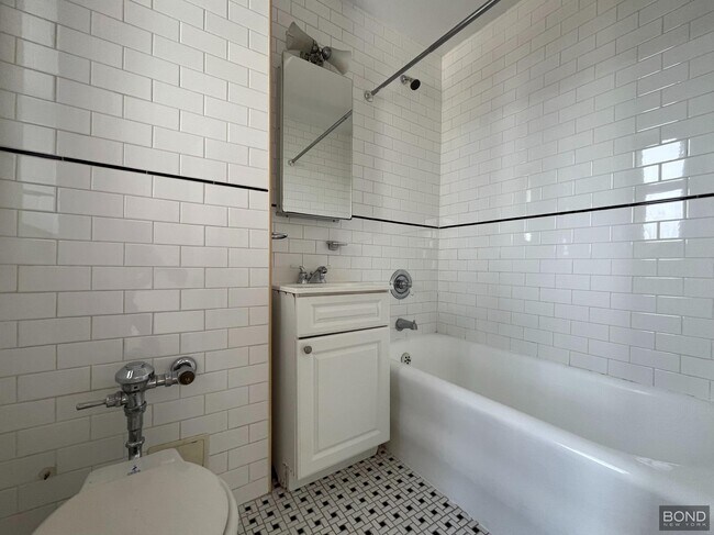 Building Photo - 850 Amsterdam Ave