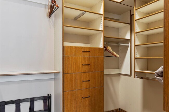 Building Photo - 4378 Sunrise Dr