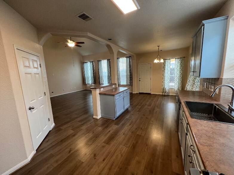 Building Photo - 24938 Mason Trail Dr
