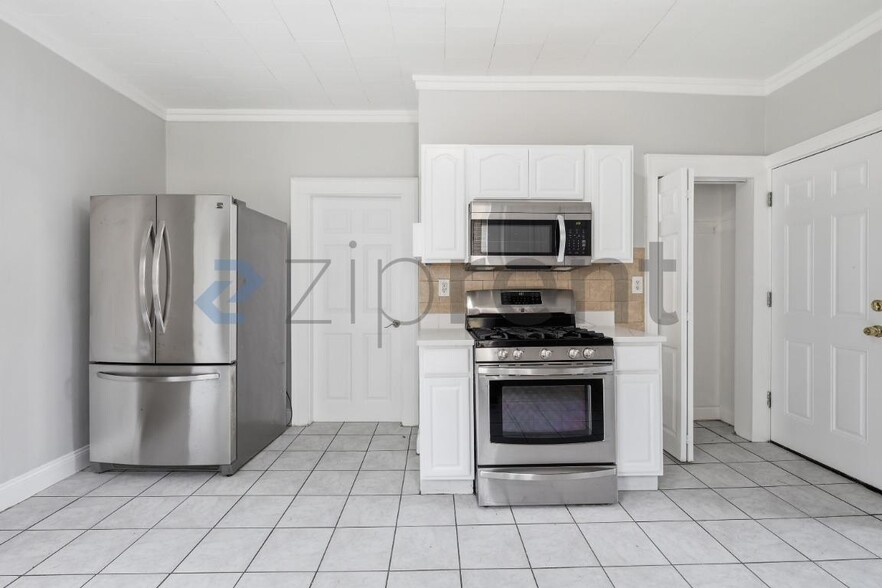 Building Photo - 1 Kavanaugh Way