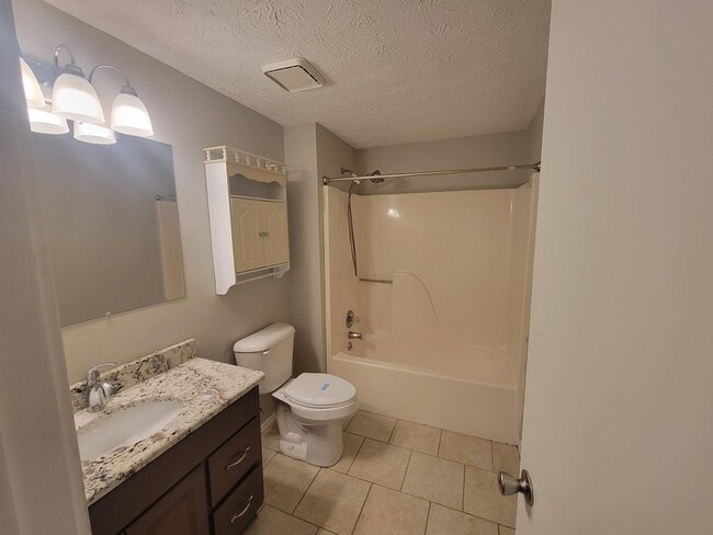 Building Photo - 577 El Paseo Pl