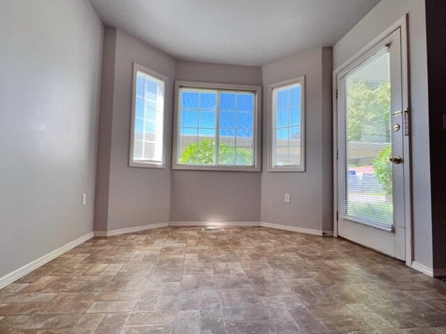 Building Photo - 6492 W Lucky Ln