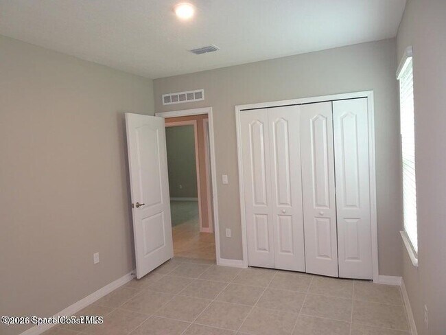 Building Photo - 701 Avalon St SE