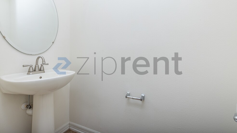 Building Photo - 522 Wheaton Trent Pl