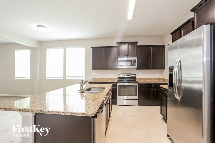 Building Photo - 1532 Oldenburg Dr