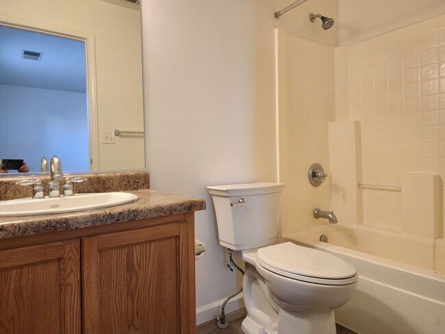 Building Photo - 3 bedroom Home For Rent in North Valleys area