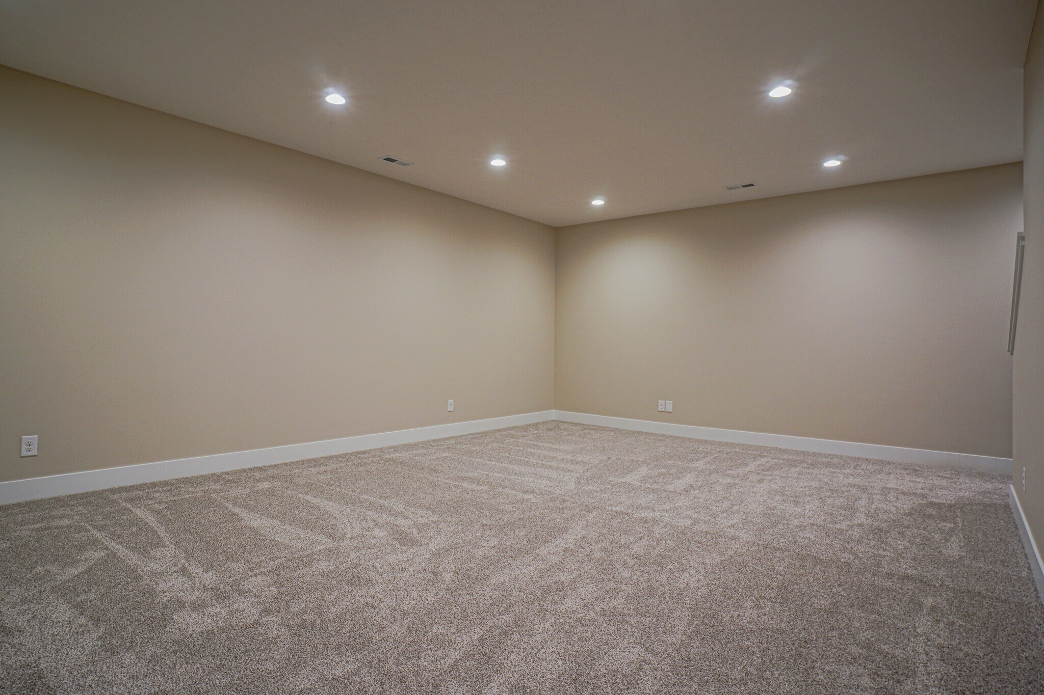 Building Photo - 8710 S 78th St