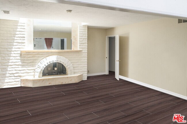 Building Photo - 8300 Regis Way