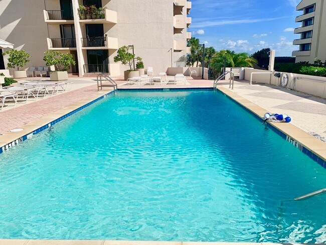 Building Photo - 4200 N Ocean Dr