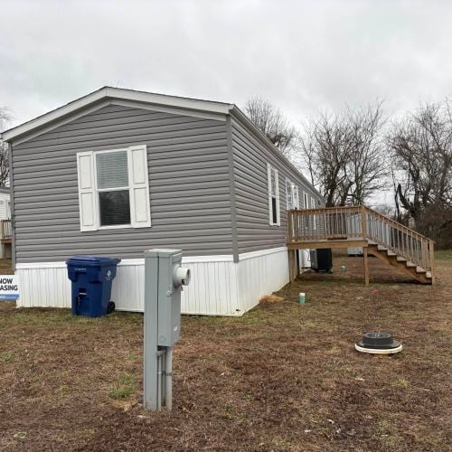 Building Photo - 265 Sycamore Loop