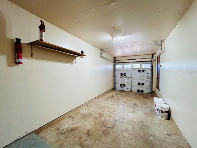 Building Photo - 12211 Dundee Dr