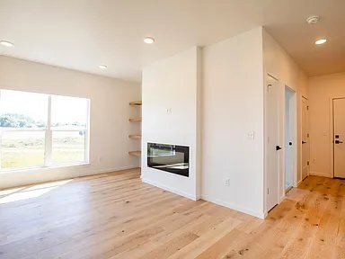 Building Photo - 2430 Tschache Ln