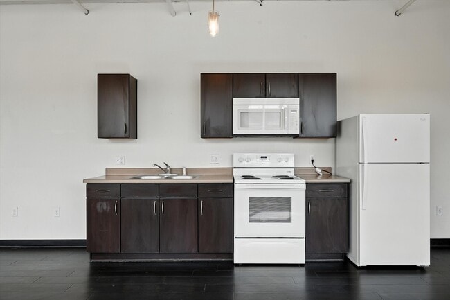 Building Photo - 517 Gold Ave SW