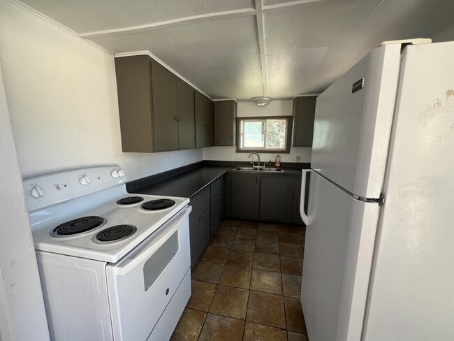 Building Photo - 5260 CA-49