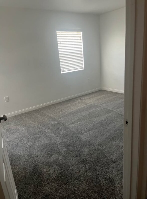 Building Photo - 1750 Karen Ave