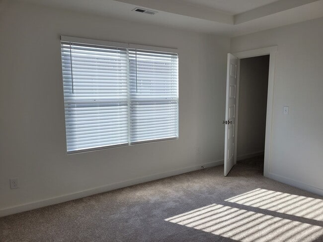 Building Photo - Madison - East Limestone